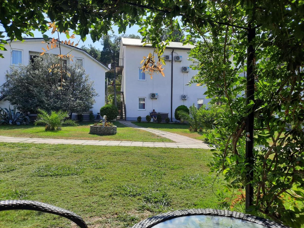 Hotel Pshada Pizunda Exterior foto